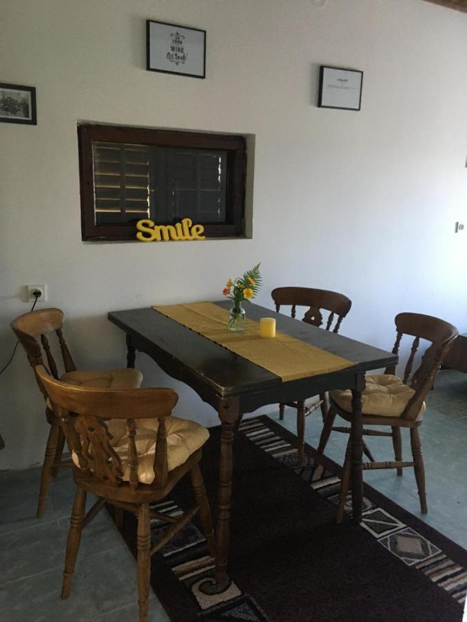 Village Wine House Mandicevac Extérieur photo